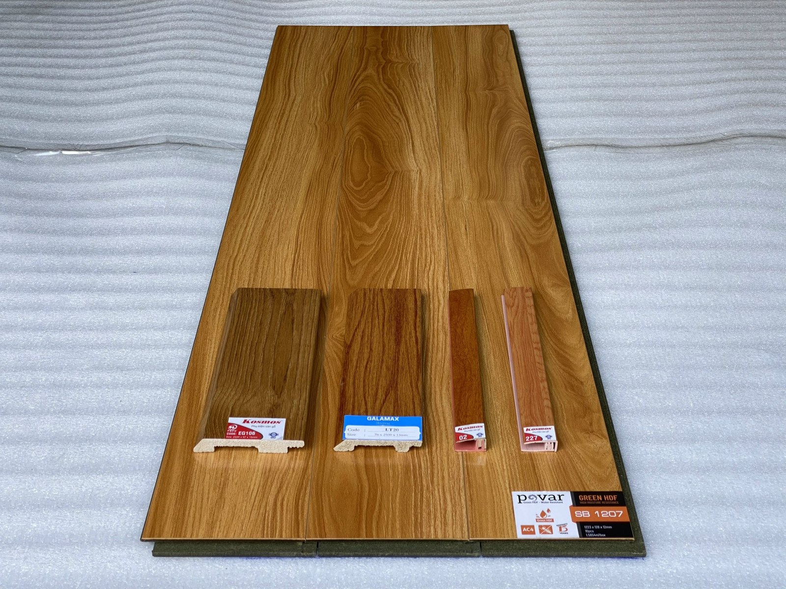 Sàn gỗ Povar SB1207 Nâu sồi - Sàn Gỗ Thiên Ngân