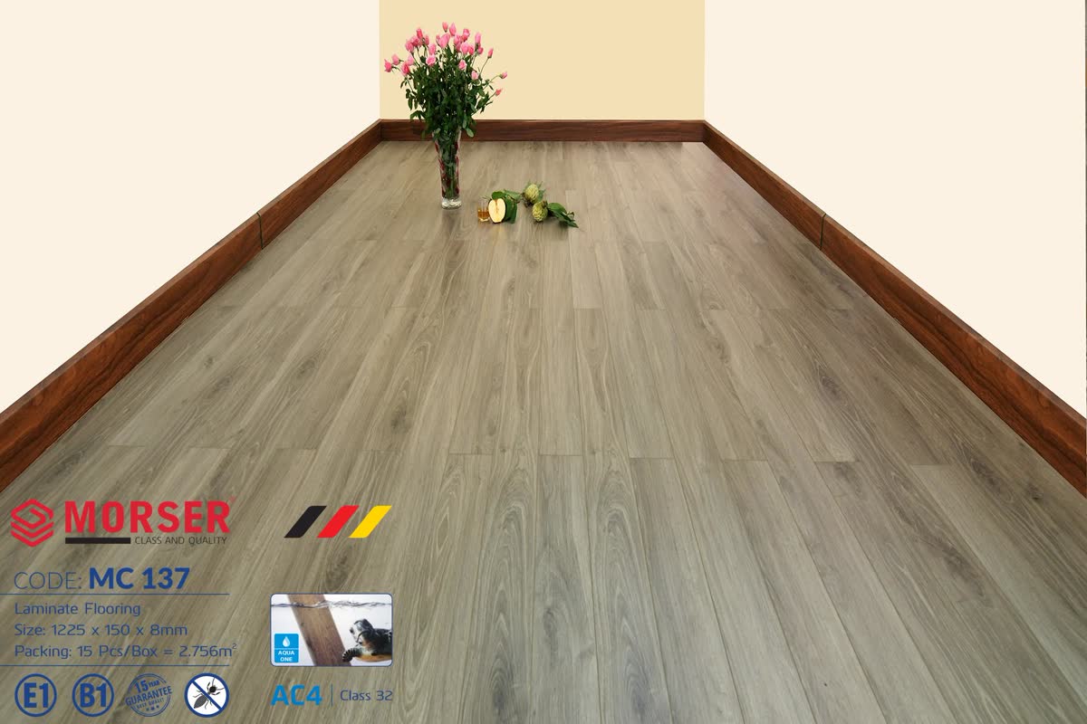 Bề mặt ván sàn gỗ Morser sần theo vân vân gỗ tự nhiên chống trơn trượt