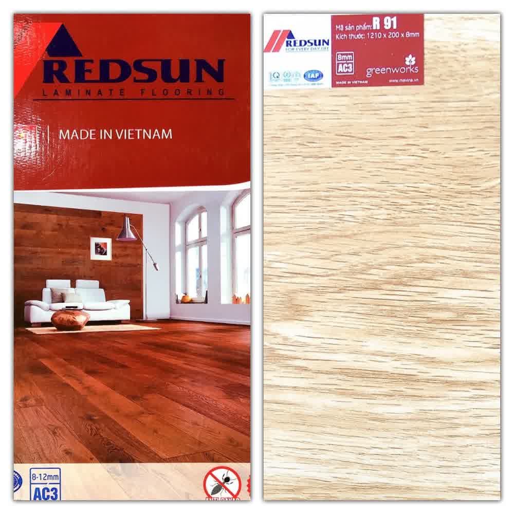 Bề mặt sàn gỗ Redsun 8mm vân gỗ sồi chống trầy xước AC4
