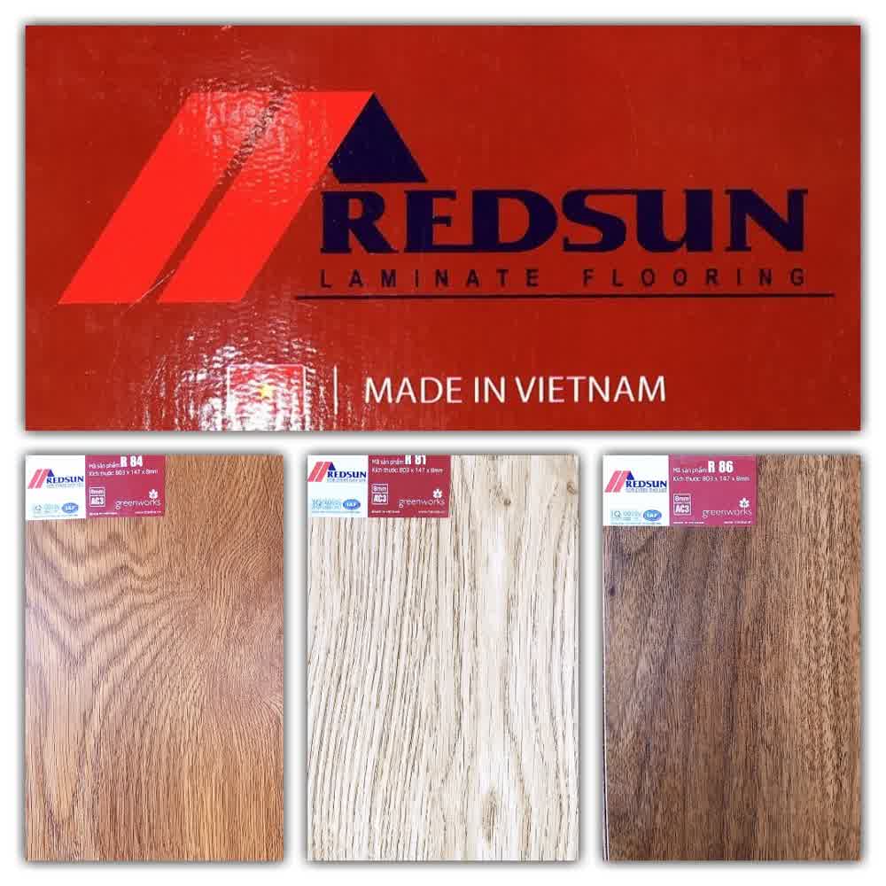 Thi công sàn gỗ Redsun 8mm quy cách bản dài 1225x200mm sang trọng cho phòng khách