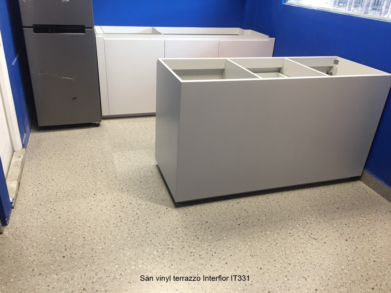 Sàn nhựa INTERFLOR Terrazzo IT331 vân đá mài