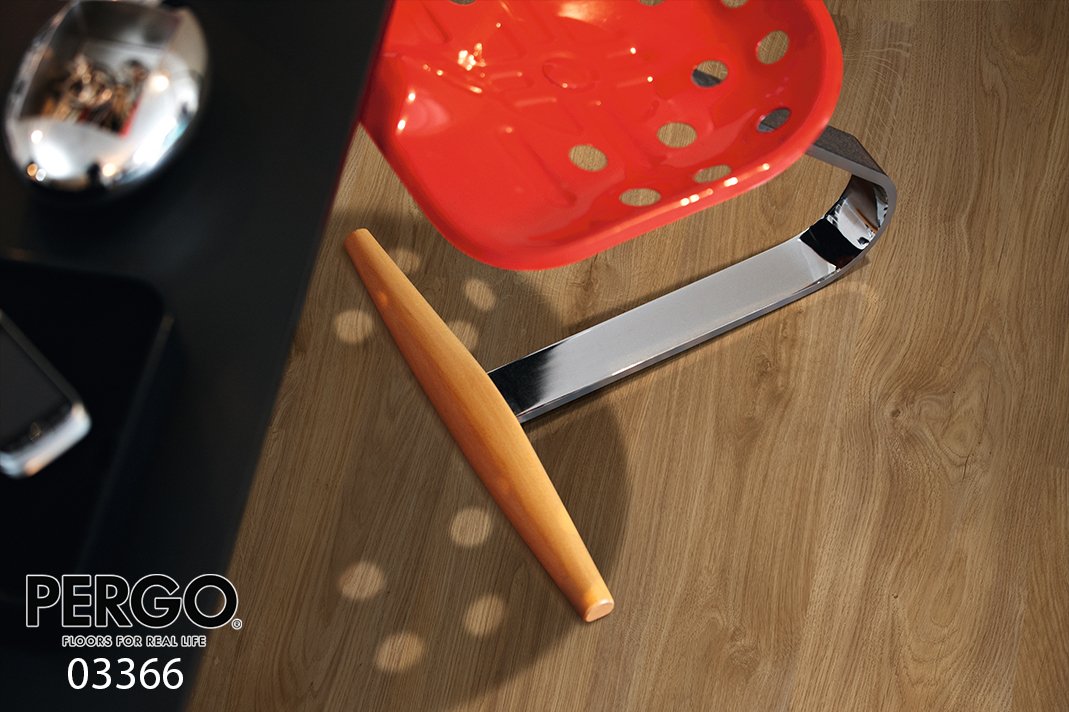 Sàn gỗ Pergo Mandal 8mm nhập khẩu Bỉ sang trọng cho phòng khách chung cư TPHCM