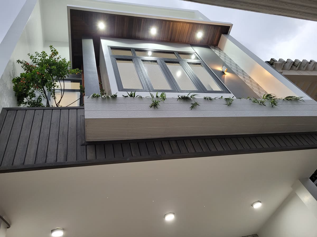 Tấm ốp WPC SKYWOOD CO12813D cho ban công và tường ngoài trời